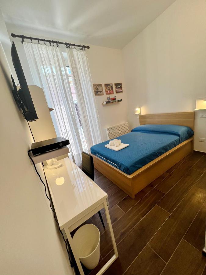 B&B Letterario Palazzo Pistocchi แตราโม ภายนอก รูปภาพ